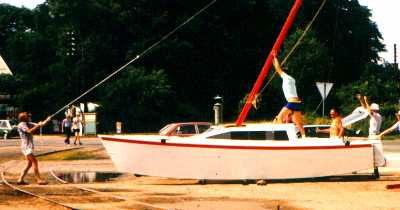 Its easy to raise mast
