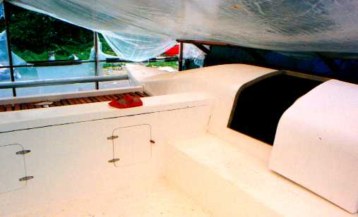 Scorpio mast beam